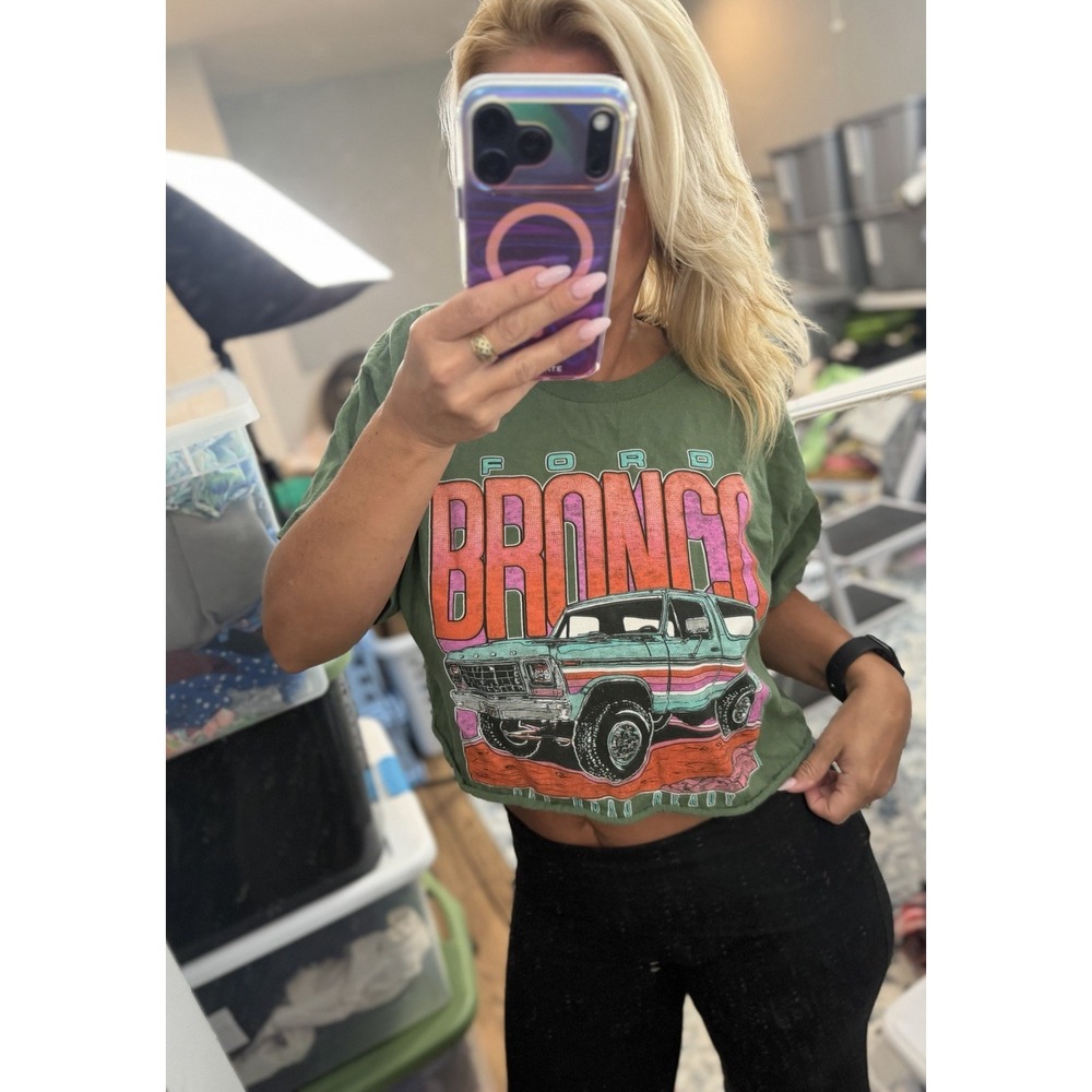 Junk Food Clothing Ford Bronco Off Road Ready Flea Market Women's M Crop Tee